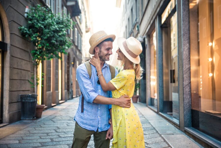 Milan: Romantic photoshoot for Couples - Who should book this experience?
