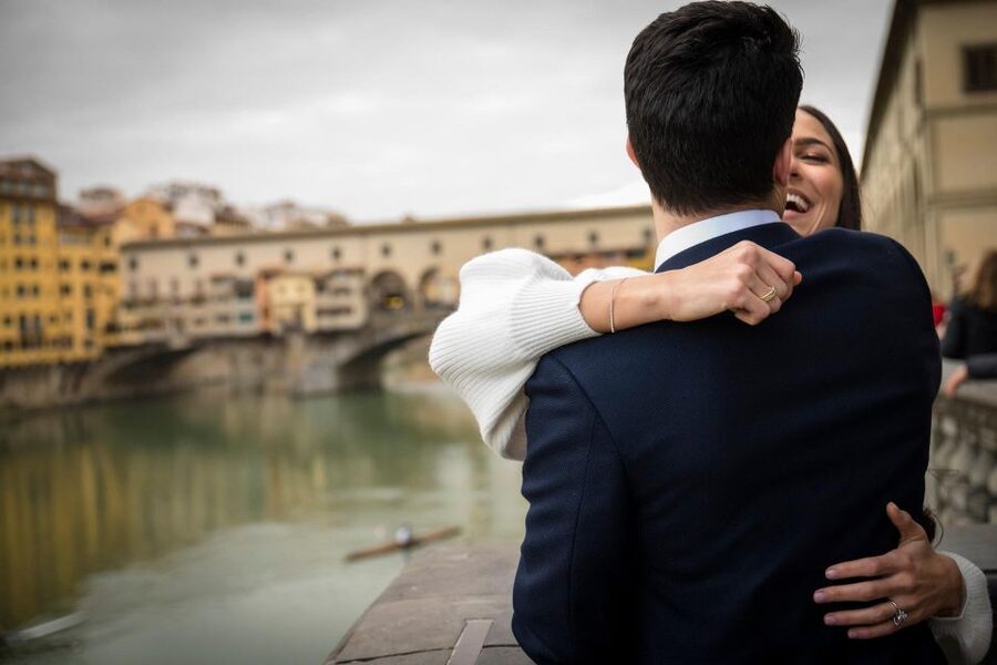 Montalcino personal photo service for couples and families - A 90-minute photo walk built around Tuscan light