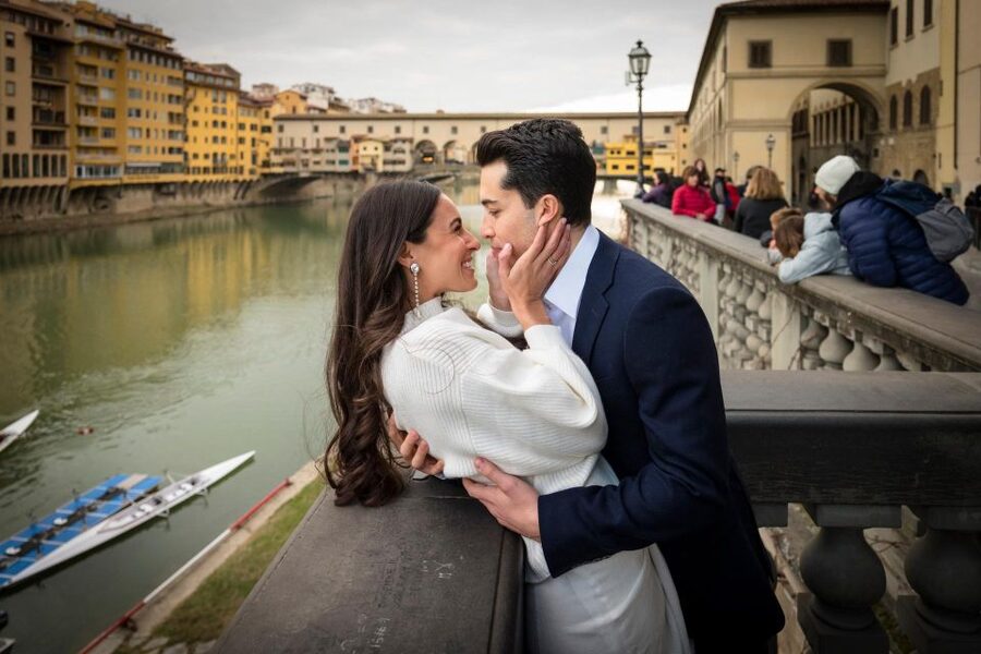 Montalcino personal photo service for couples and families - Hair and makeup help before the camera comes out