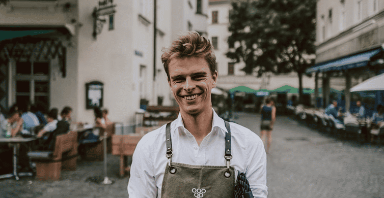 Munich: Romantic Wine Experience for Two at Viktualienmarkt - The two-hour rhythm