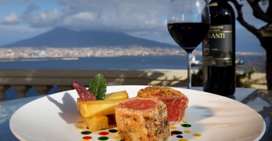 Naples: romantic dinner on the rooftop terrace - Arriving at Hotel Excelsior on Via Partenope