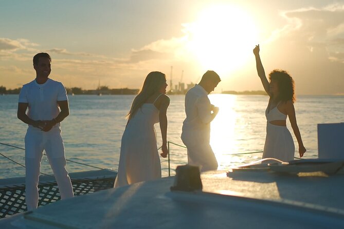 Nassau: Sunset Dinner Cruise - Setting sail from Paradise Island Harbor
