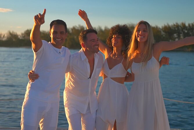 Nassau: Sunset Dinner Cruise - Atlantis views and the first hour afloat