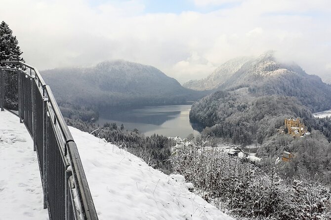 Neuschwanstein Exclusive Romantic Winter Tour INCL. TICKETS - Marienbrücke and the famous castle view