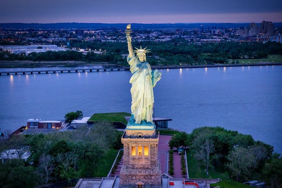 New York City: Romantic Helicopter Proposal - Westchester County Airport and the Safety Briefing