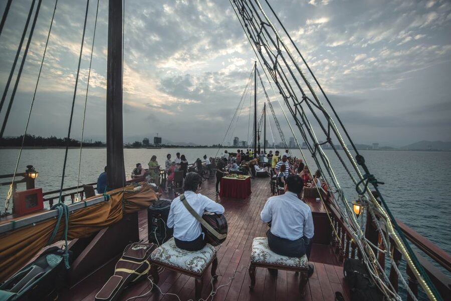 Nha Trang: Day Cruise Or Sunset Dinner Cruise on The Sea - What the daytime sea cruise adds