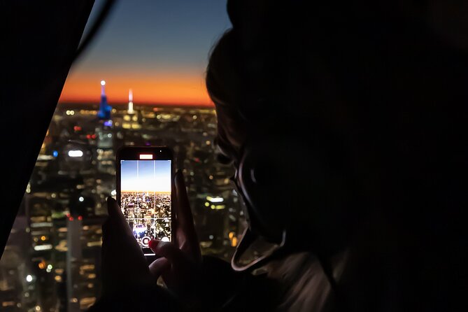NYC Helicopter Proposal Tour with Photos and Champagne - Why the 45-minute version may be worth choosing
