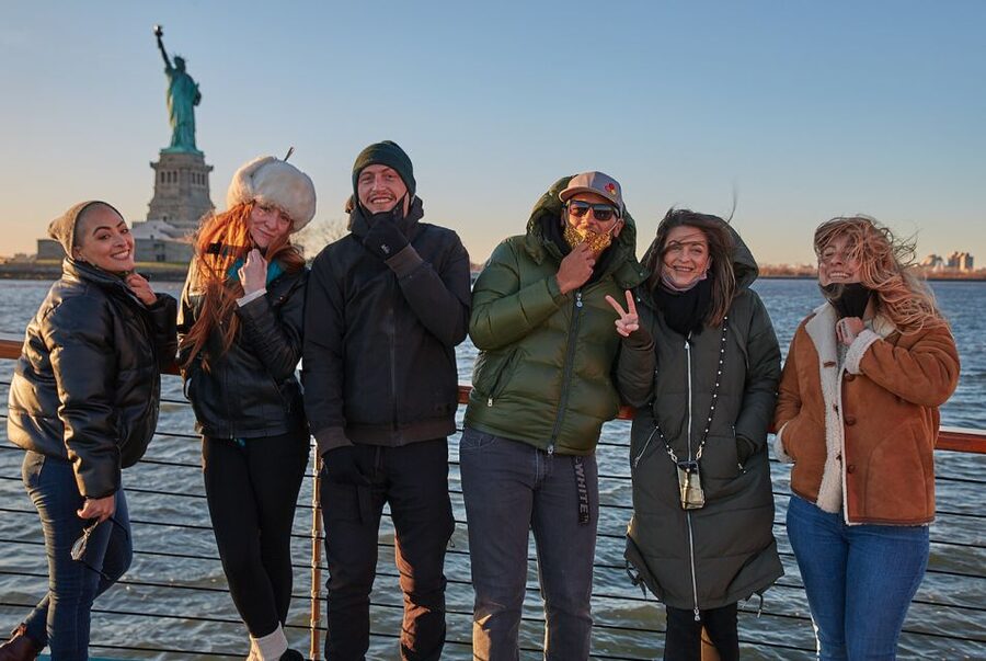 NYC: Romantic Valentine's Day Champagne Cruise - Hudson Yards and the West Side View