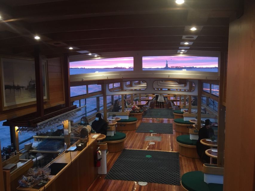 NYC: Romantic Valentine's Day Champagne Cruise - One World Trade Center and Lower Manhattan