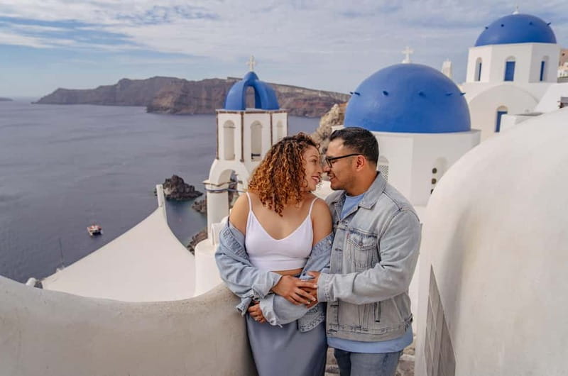 Oia: Couple Photoshoot Seprate Entrance to Blue Dome - What the 30 Minutes Actually Gives You