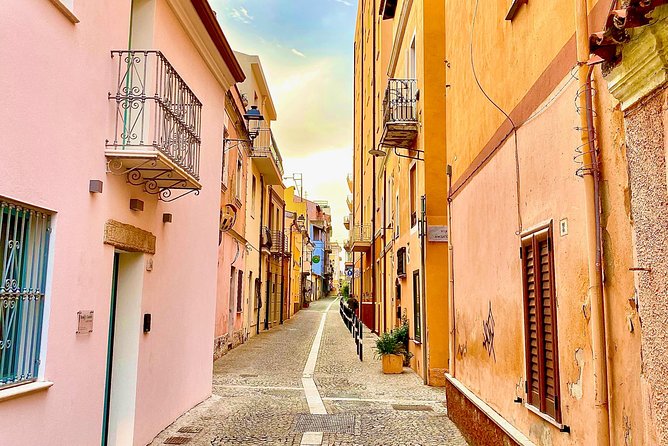 Olbia: Private Romantic Tuk-Tuk Tour - Starting at Molo Brin by the carousel