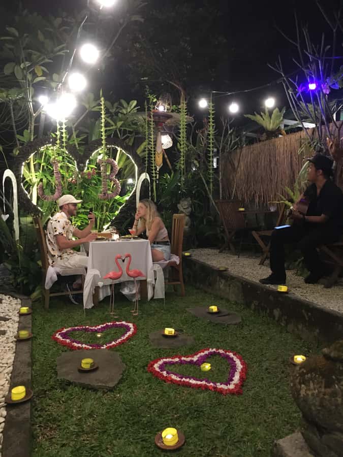 packages cooking class and romantic dinner in a local home - Practical details that shape the evening