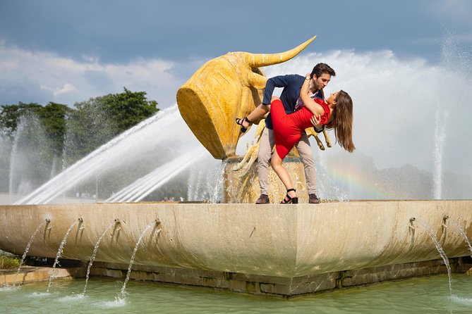Paris Eiffel Tower Wedding Vows Renewal Ceremony with Photo Shoot - Ari and Elisabeth bring different skills