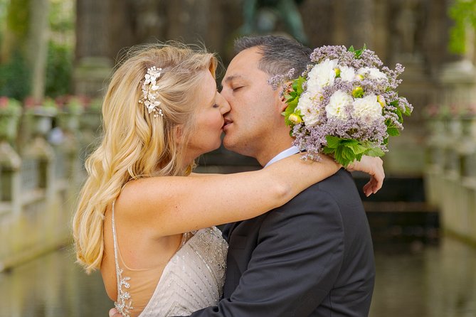 Paris Luxembourg Garden Wedding Vows Renewal Ceremony with Photo Shoot - The Fontaine de Médicis, five minutes of atmosphere