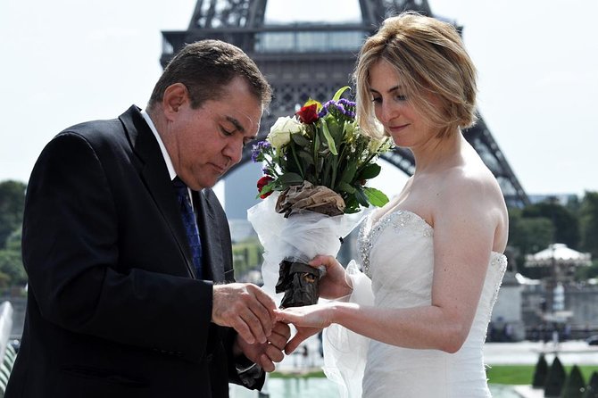 Paris Renew Your Wedding Vows Experience with Professional Photographer - Renewing Your Vows Beneath the Eiffel Tower