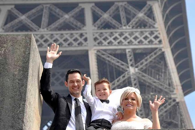 Paris Renew Your Wedding Vows Experience with Professional Photographer - The $211.72 Price and What You Get
