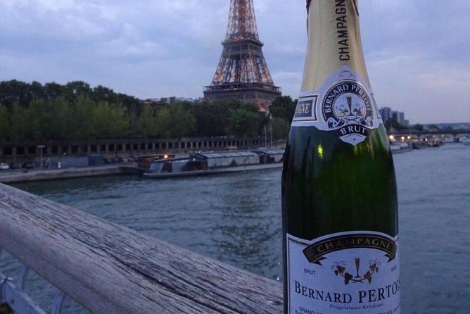 Paris Romantic & Private Tour By Night on a Sidecar Ural - The Eiffel Tower at the right hour