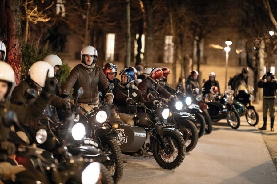 Paris: Romantic Sidecar Tour by Night with Champagne - Comfort, weather, and practical details