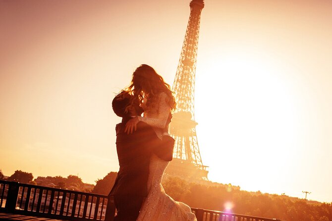 Paris Valentine's Day Dinner Cruise by Bateaux-Mouches - The Eiffel Tower and the Seine After Dark