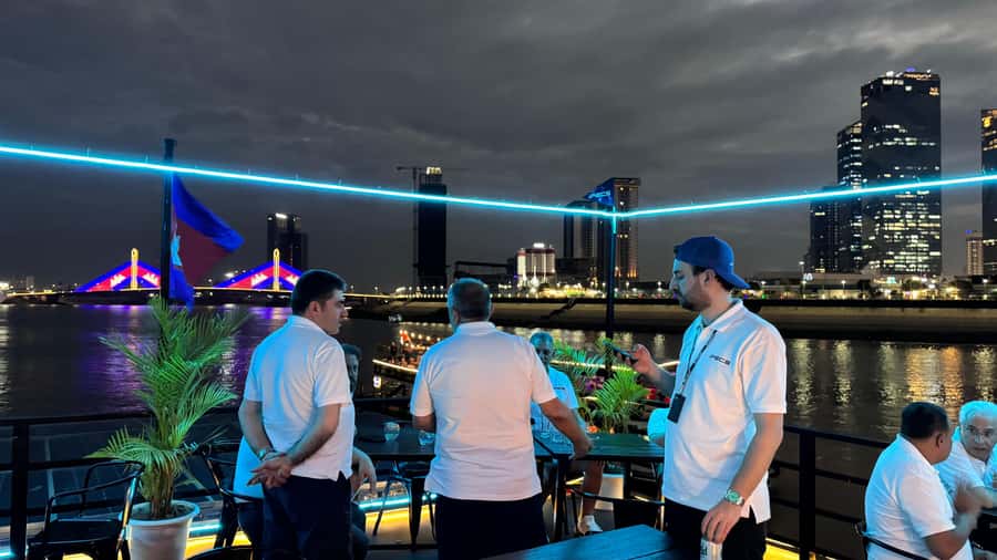 Phnom Penh: Sunset Dinner Cruise with English Speaking Guide - FAQ