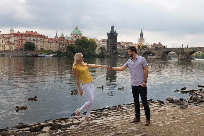 Photo Shoot for couple in Prague - Timing, meeting point, and practical planning