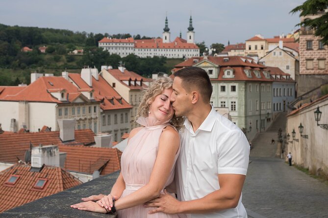 Photo Shoot for couple in Prague - Who will enjoy this most