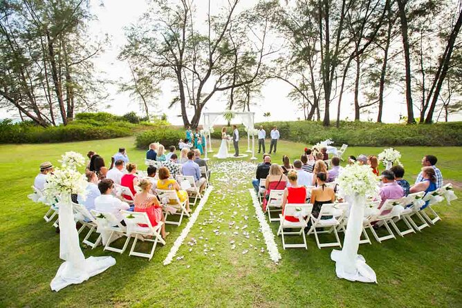 Photographer for wedding in all location of Thailand - Should you book Aht Yomyai for your wedding?