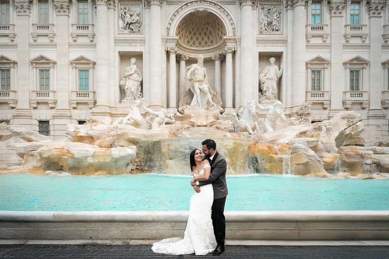 Photoshoot in Rome for couples - The Colosseum Classic in 30 minutes