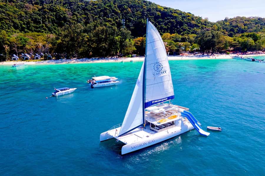 Phuket: Coral Island Day Trip and Sunset Dinner by Catamaran - Snorkeling with a short window