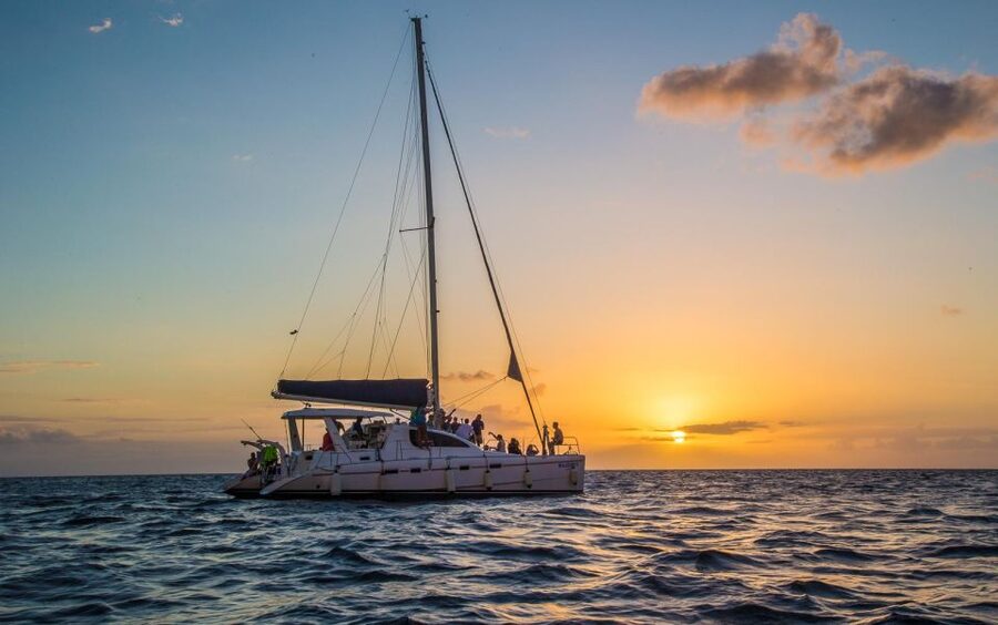 Phuket: Coral Island & Sunset Dinner by Sailing Catamaran - Rough water and the floating walkway
