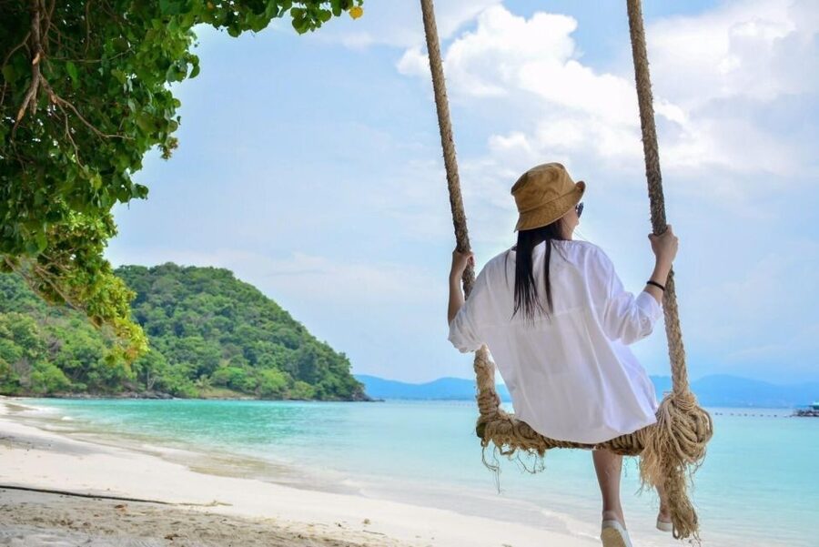 Phuket: Coral Island & Sunset Dinner by Sailing Catamaran - The return to Chalong Pier