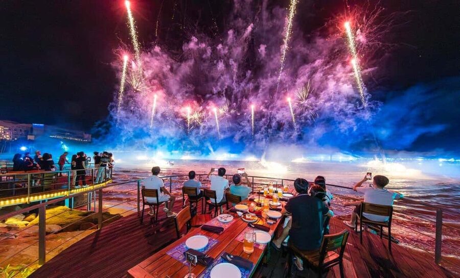 PhuQuoc Romantic Dinner with Symphony & Kiss of the Sea Show - Dinner from 7pm to 7:45pm