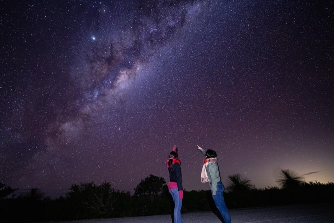 Pinnacles Desert Sunset Dinner and Stargazing Tour - Telescopes, planets, and phone photography