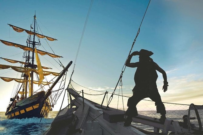 Pirate Ship Sunset Dinner and Show in Los Cabos - Boarding at Puerto 0 requires a little care