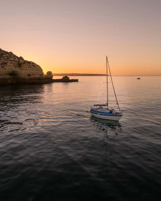 Portimão: Sunset Private Sailing Tour for Couples - Cruising past Ferragudo Castle and Ponta do Altar