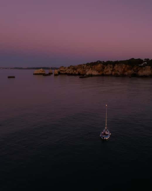 Portimão: Sunset Private Sailing Tour for Couples - Caves, cliffs, and the Benagil route