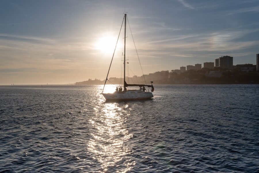 Porto: Romantic Sailboat Cruise - Ribeira and Porto’s riverfront