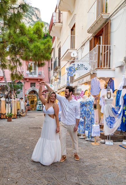 Positano : professional photo shoot for couples and families - Walking through Positano’s historic center