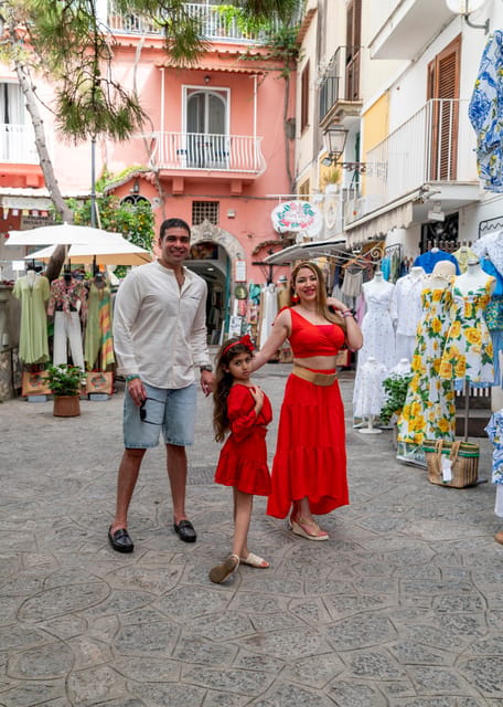 Positano : professional photo shoot for couples and families - Bringing a car into the plan