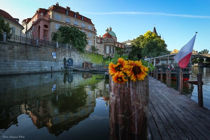 Prague Photoshoot for Couples, Betrothed, Family & Friends - Old Town Square and the Astronomical Clock