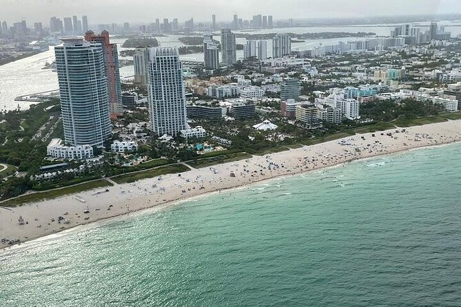 Private 60 Minute Romantic Air Tour with Champagne in Miami - What the pilot and headset add to the experience