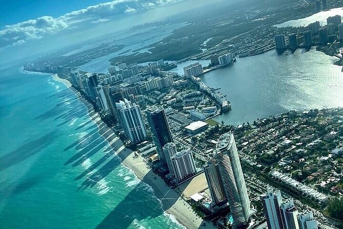 Private 60 Minute Romantic Excursion Air Tour with Champagne - The southern shoreline and Coconut Grove