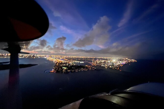 Private 60 Minute Romantic Excursion Air Tour with Champagne - The private flight and the pilot experience