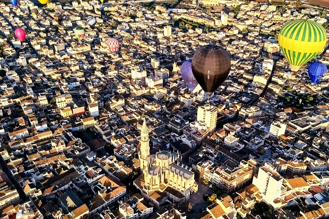 Private Balloon Flight Over Mallorca for Two People - What the private price really buys