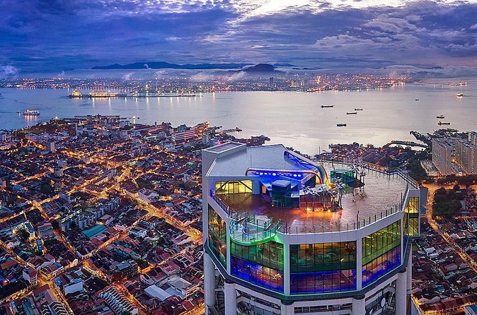 Private Dinner at THE TOP with Skywalk Experience from Penang - What the private guide adds