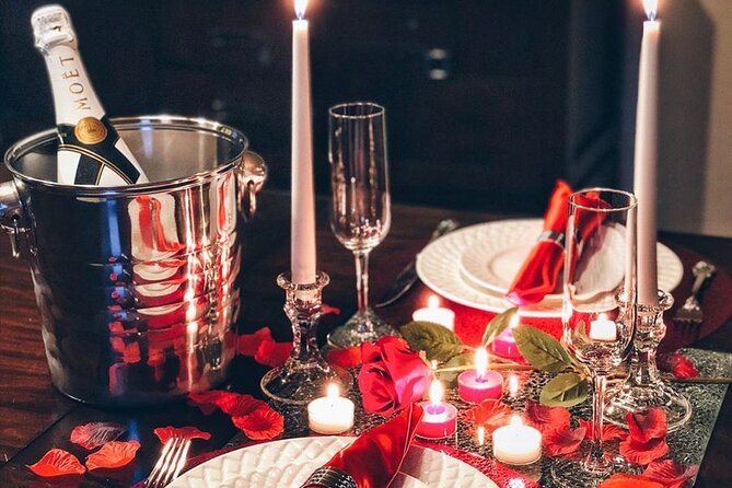 Private Dinner Cruise with Belly Dancing - Belly dancing, folklore, and music on the main program