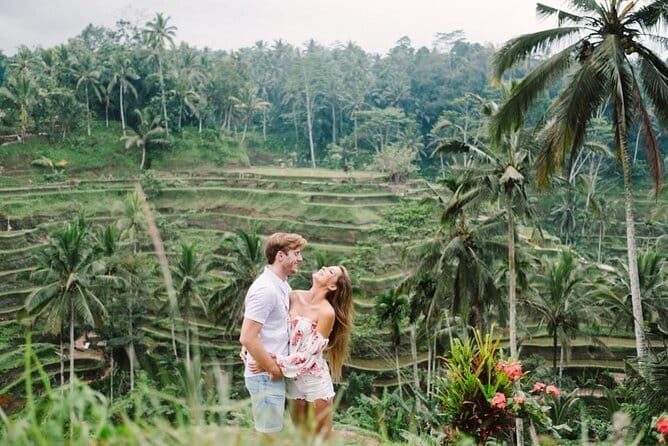 Private Floating Breakfast Jungle Swing and Romantic Spa in Ubud - Bali Pulina’s floating breakfast and coffee