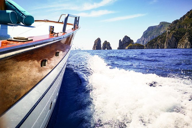 Private Island of Capri Boat Tour for Couples - What happens at the Green Grotto