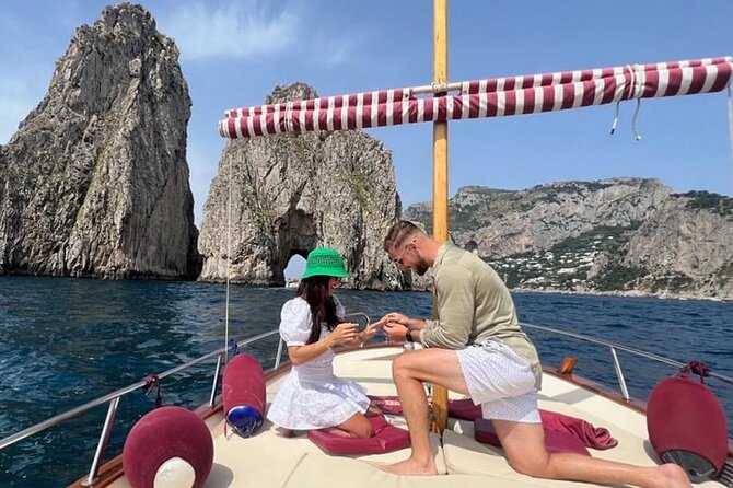 Private Island of Capri Boat Tour for Couples - A two-hour schedule that needs sensible choices