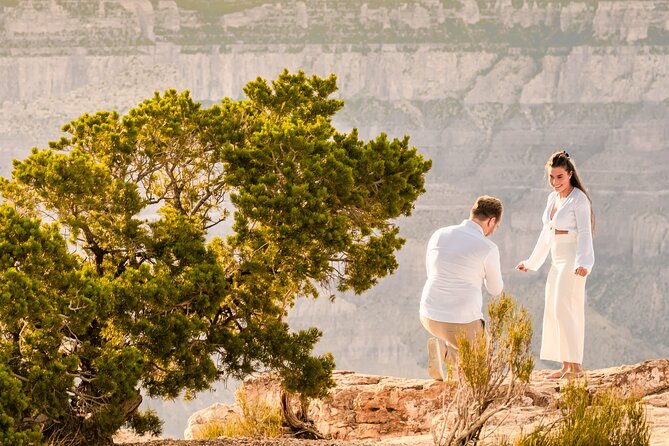 Private Proposal Professional Photo Shoot - Grand Canyon - What happens during the actual proposal